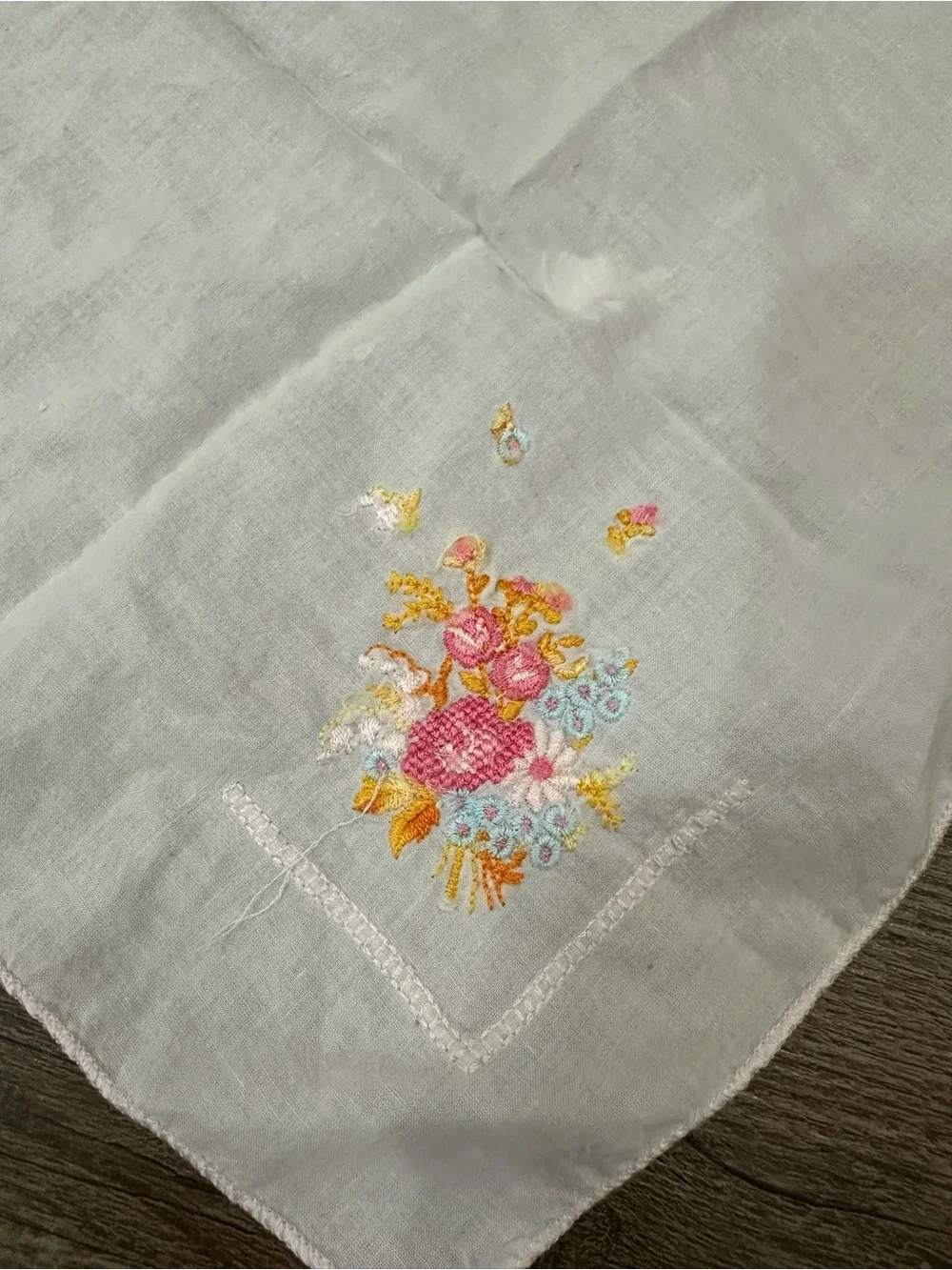 5 Vintage Embroidered Floral Handkerchiefs - White & Pastel Accents